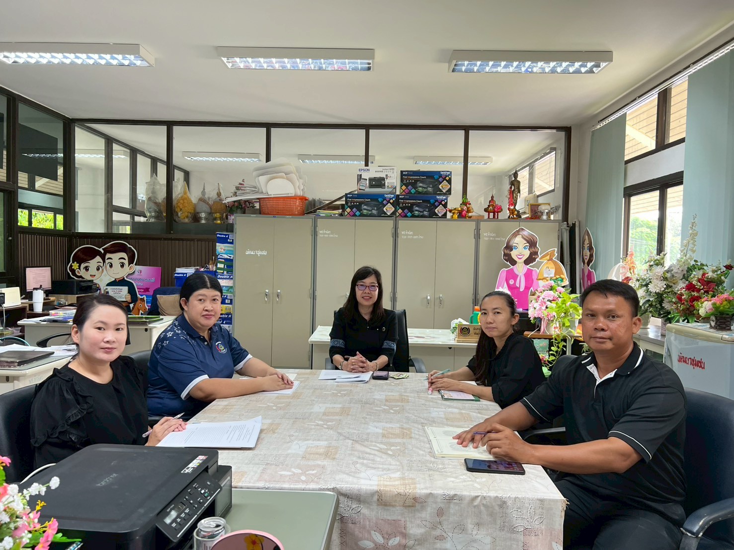 ประชุมมอบหมายแบ่งงานเจ้าหน้าที่พัฒนาชุมชนอำเภอห้างฉัตร